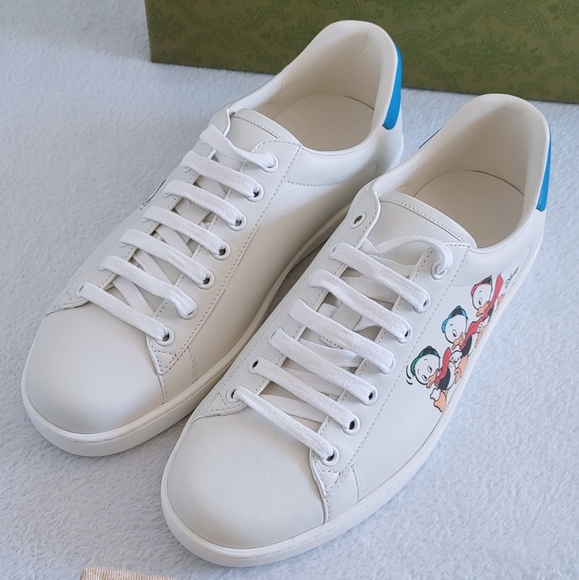 Authentic Gucci x Disney Men's Donald Duck Ace Sneakers in white - Picture 13 of 16